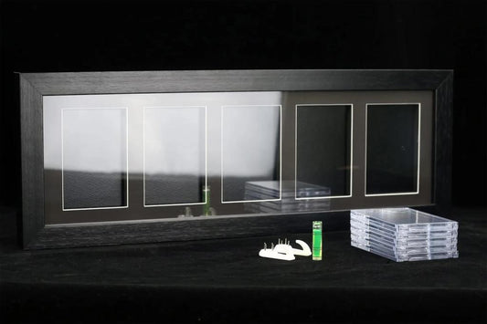 Précommande : EVORETRO - Display Case for 5 Cards In Magnetic Case 1pc