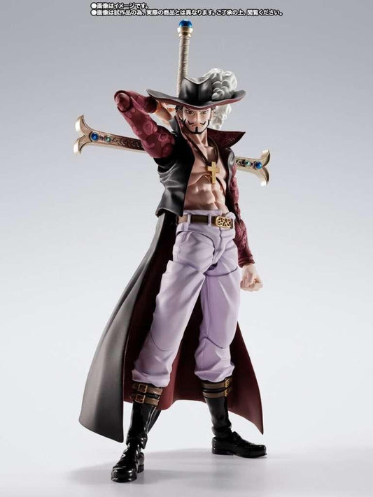 Précommande : ONE PIECE - Dracule Mihawk - Figurine S.H. Figuarts 16cm