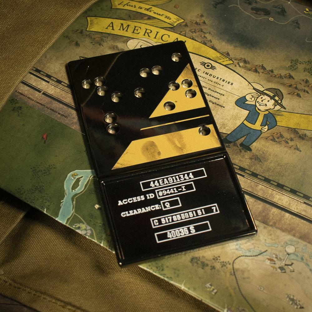 Précommande : FALLOUT - Replique Keycard Nucléaire - Edition Limitée