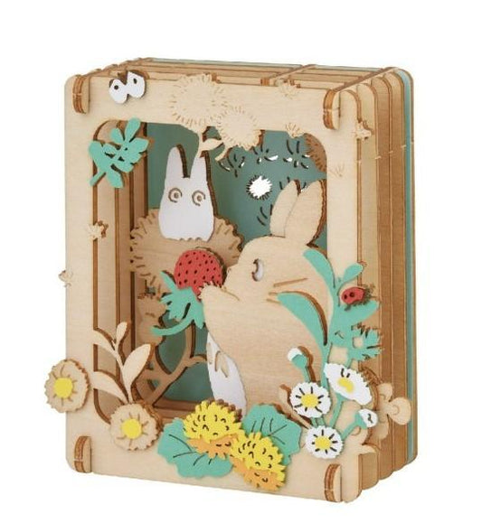 Précommande : MON VOISIN TOTORO -Cueillette de fraises -Théâtre de papier Style Bois
