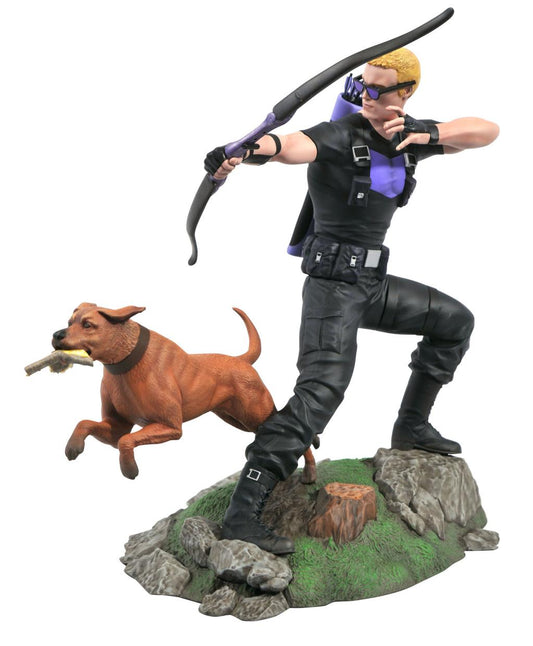 Précommande : MARVEL - Hawkeye avec Pizza Dog - Statuette Gallery Diorama 23cm